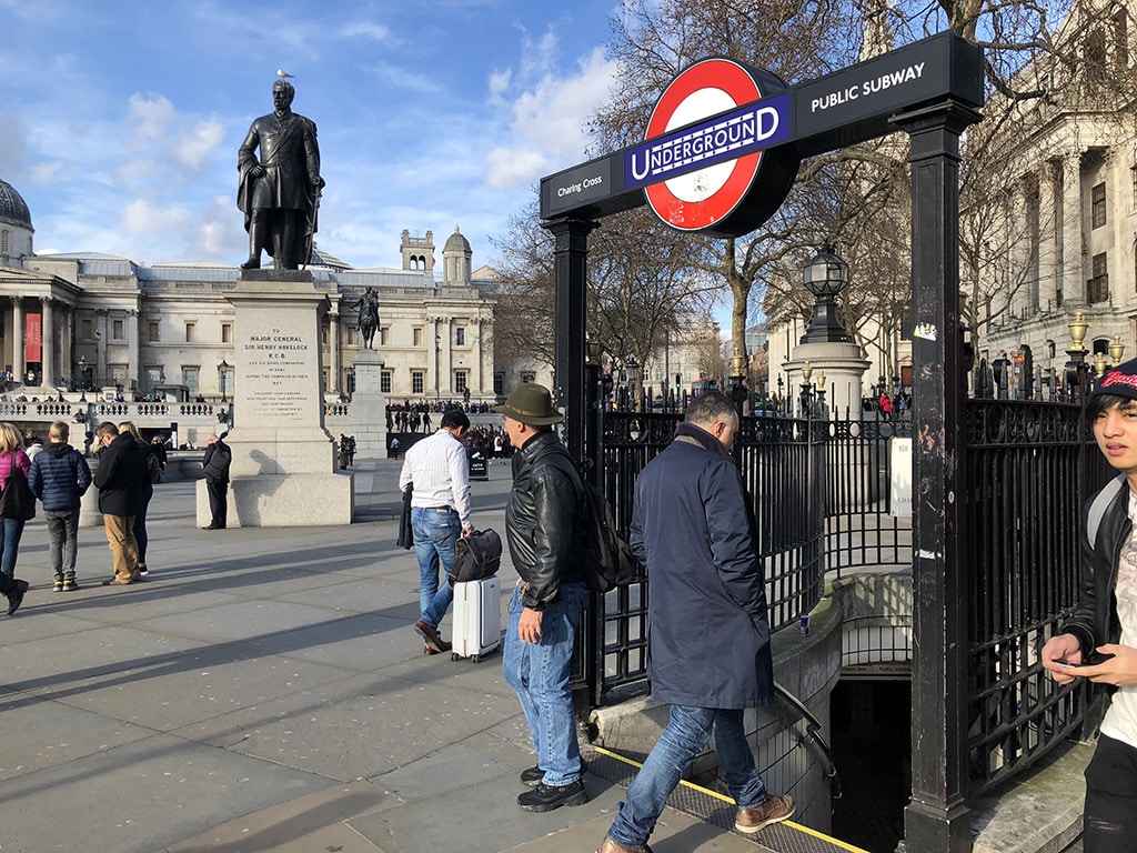 london-trip-planner-charing-cross-tube-entrance